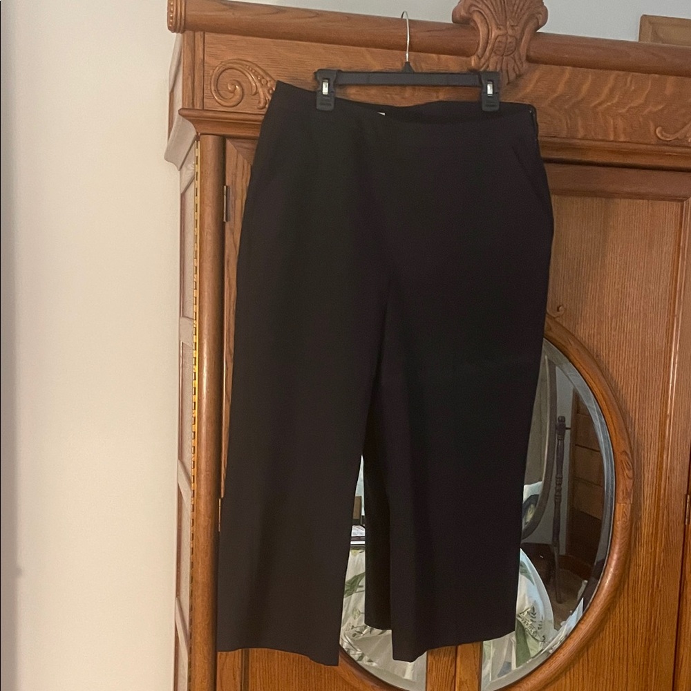 Brooks Brothers Black cropped Pants size 14